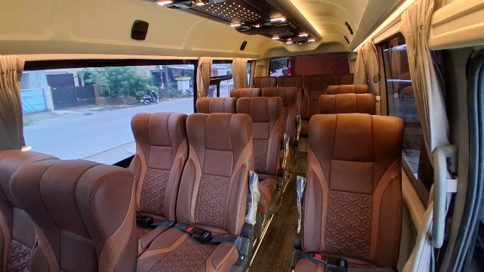 Sewa Isuzu Elf Coster